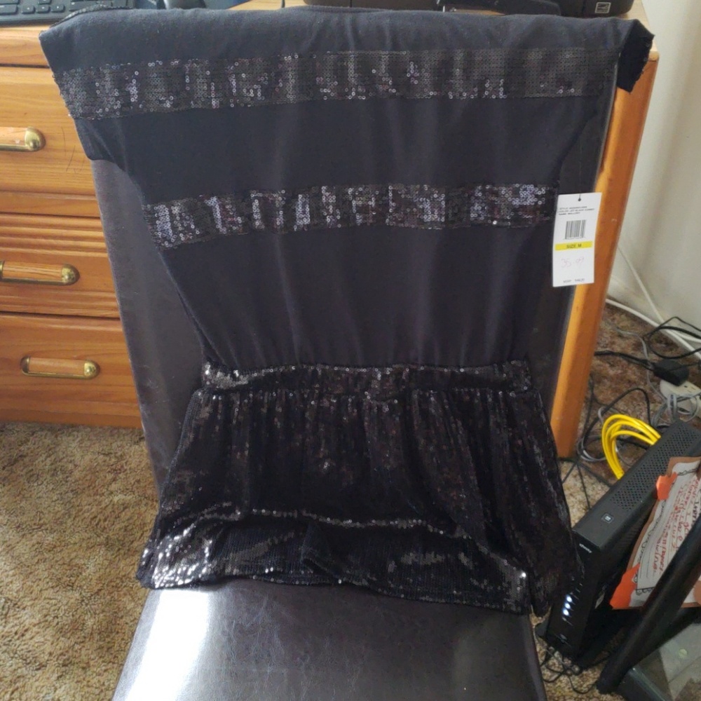 Black sequined d9